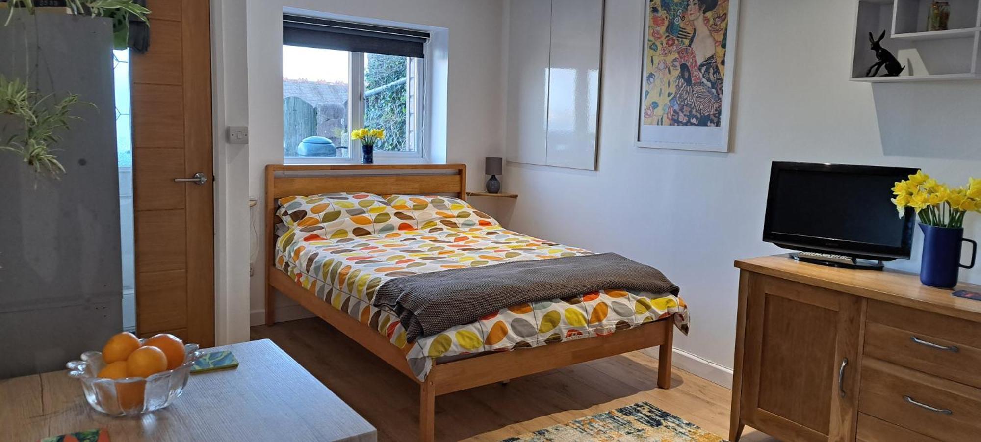 Modern Studio Apartment With Outstanding Views, Sleeps 2 Ньюлин Экстерьер фото